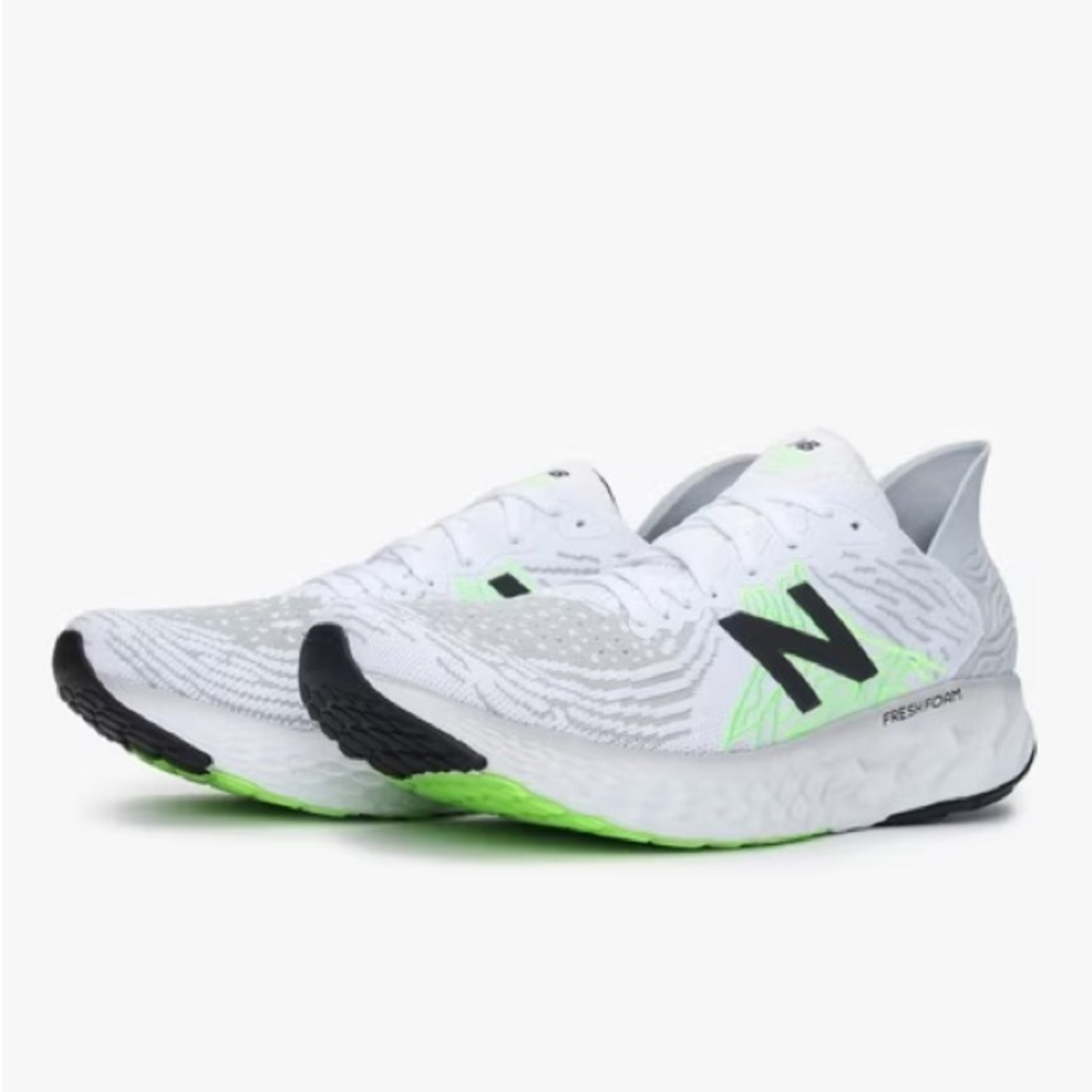 NEW BALANCE WOMEN'S 1080 V10 LIGHT ALUMINUM WHITE - Size 7.5